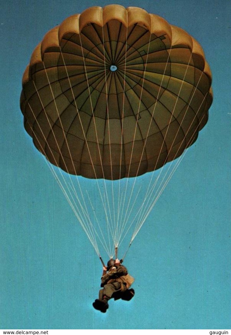 CPM - PARACHUTISME - Edition T.A.P. Segalen - Manoeuvres