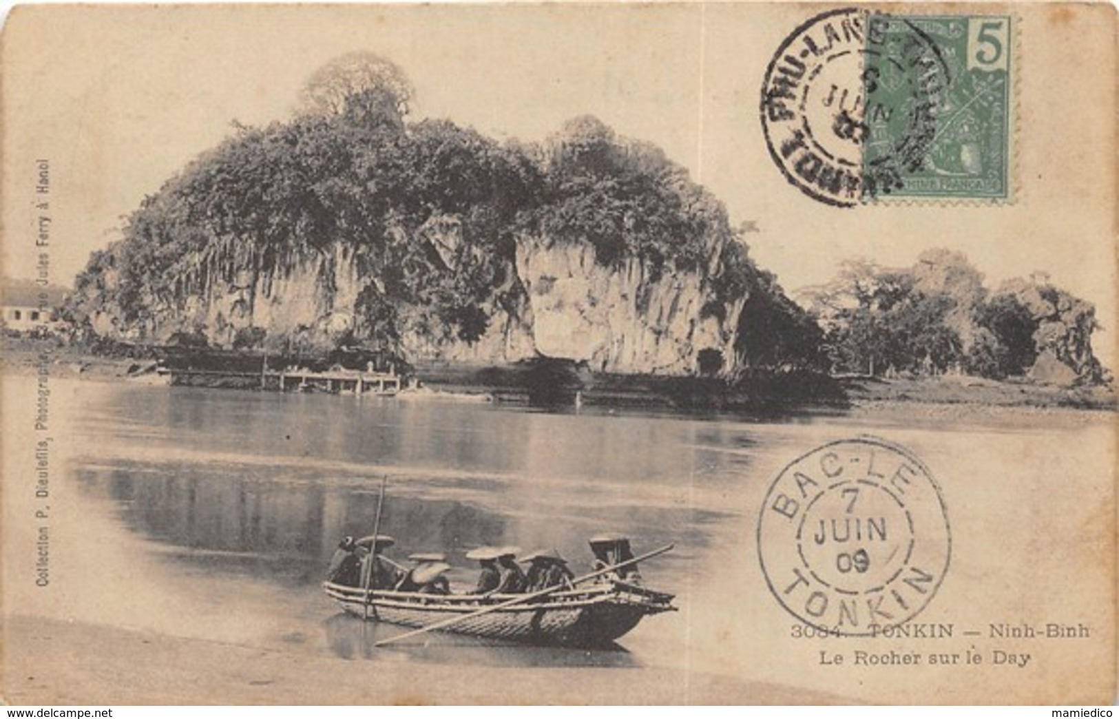 1909 Le TONKIN - NINH-BINH  Le Rocher Sur Le Day Avec Barques. 2 SCANS - Autres & Non Classés