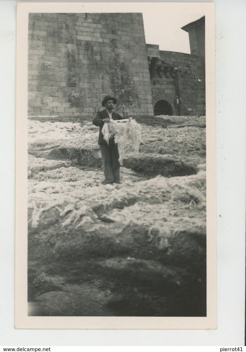 PORTUGAL - CASTELO BRANCO - Château De BELMONTE - Séchage De La Laine En 1949 - Photo Format 11,5x7 Cm - Castelo Branco