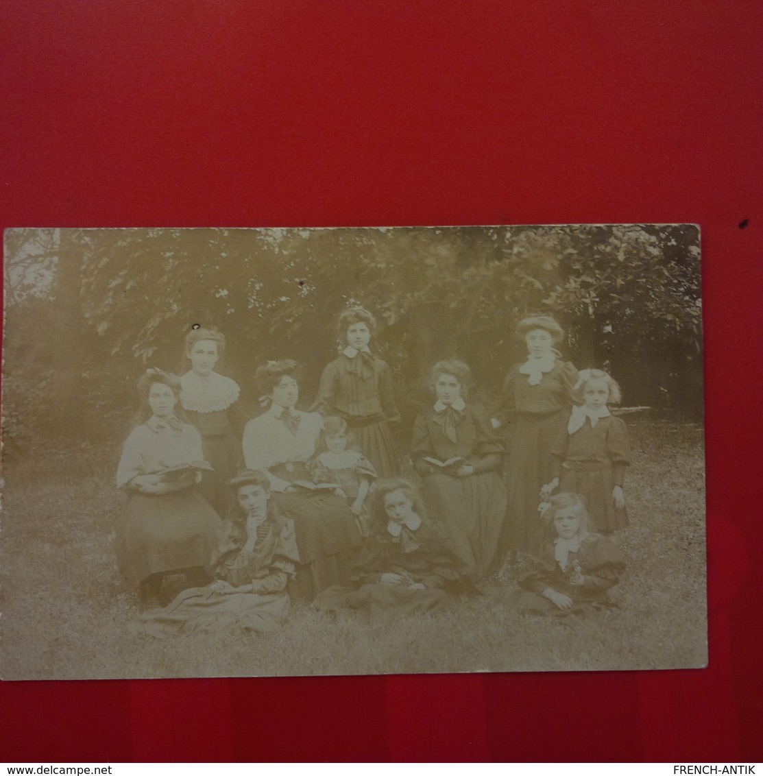 CARTE PHOTO GROUPE DE LECTURE PHOTOGRAPHE ROIDE BOURG LA REINE - Da Identificare