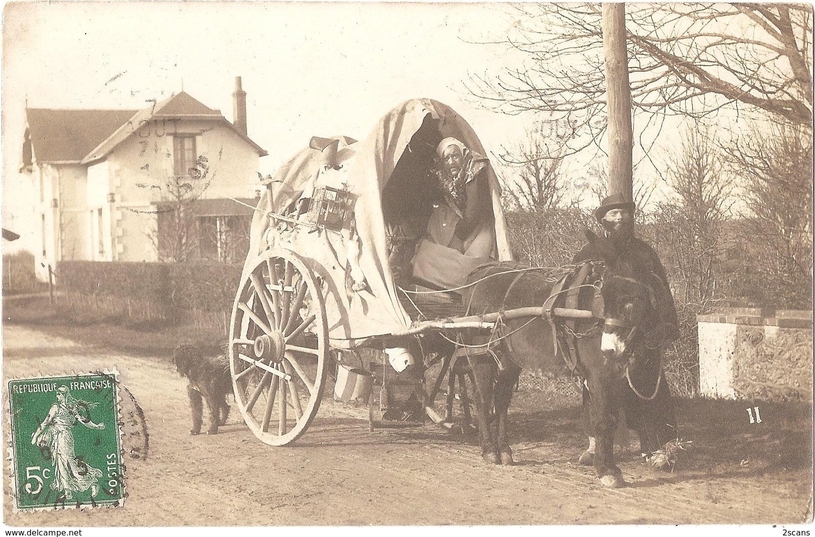 41 - SAINT-AMAND-LONGPRÉ (5, av. du Pdt Grellet) - CARTE-PHOTO gros plan CONVOI INSOLITE - (env. de Vendôme) - MISÈRE