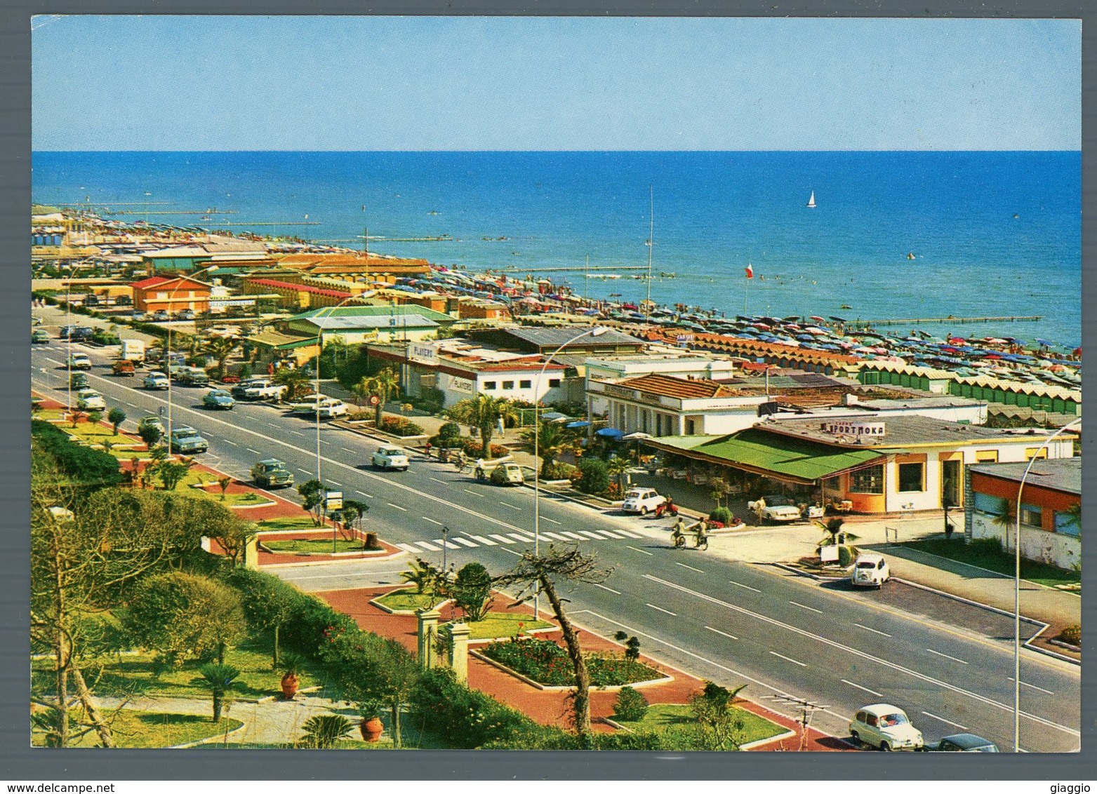 °°° Cartolina - Marina Di Massa Lungomare E Spiaggia Nuova °°° - Massa