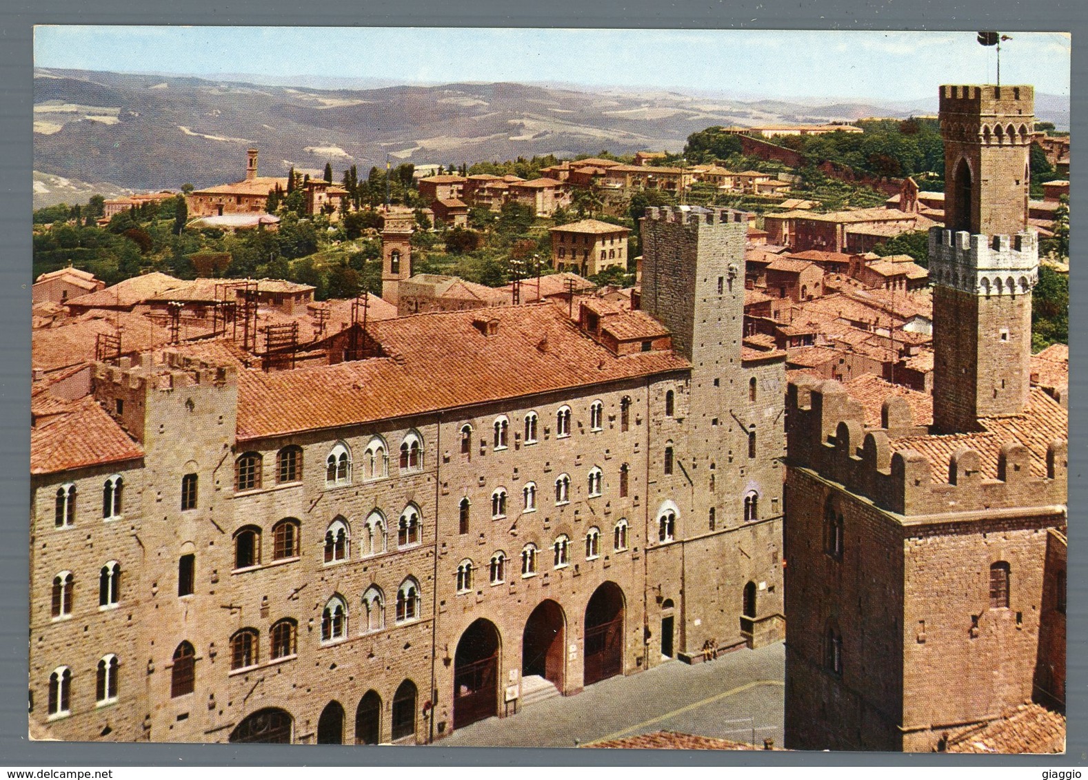 °°° Cartolina - Volterra Piazza Dei Priori Nuova °°° - Pisa