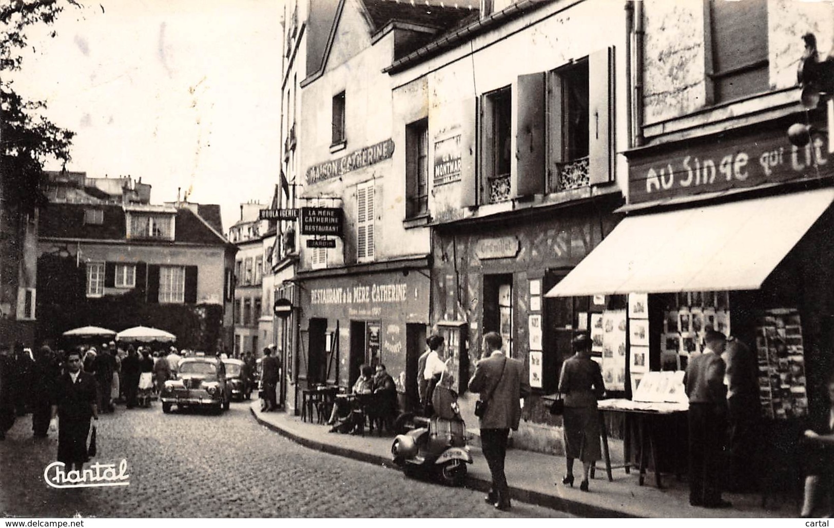 75 - PARIS - MONTMARTRE - Place Du Tertre - "Le Singe Qui Lit" - Arrondissement: 18