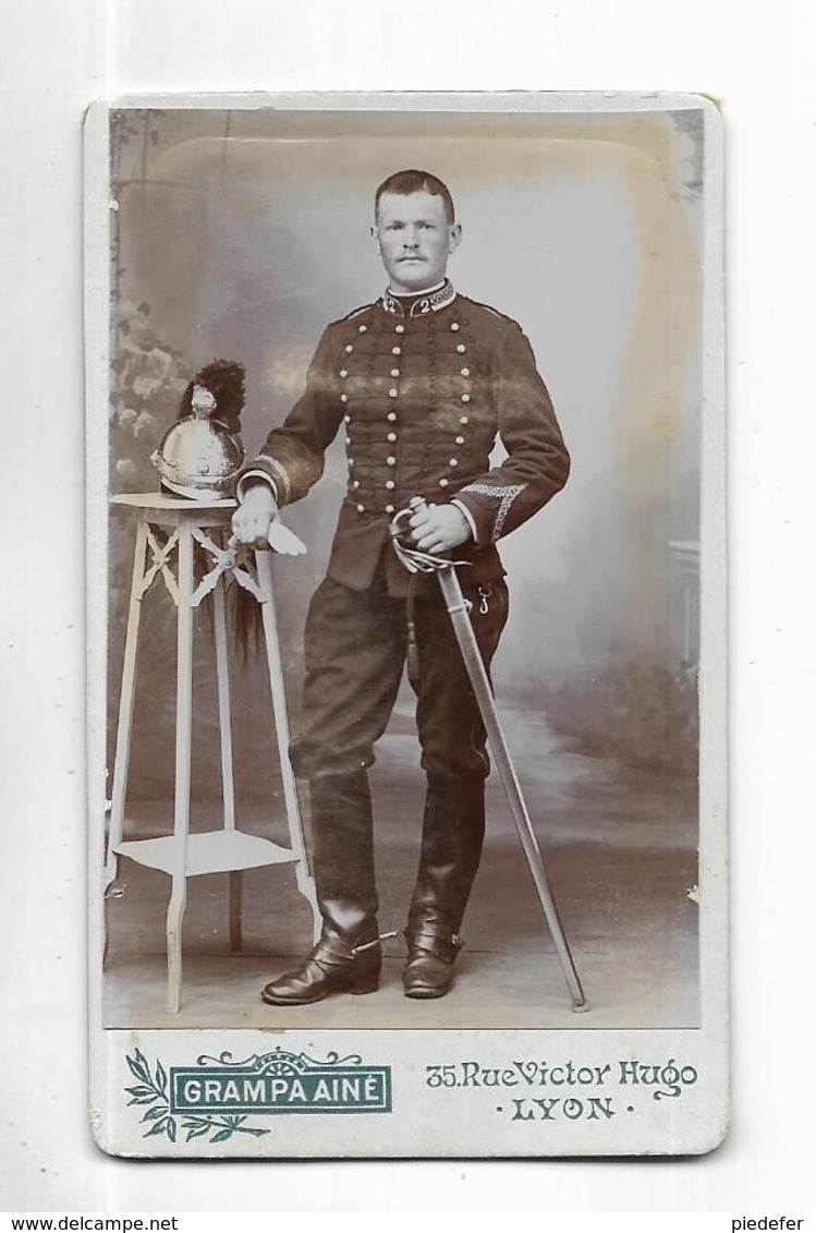 Photo Ancienne ( Avant 1900 )  D' Un Militaire Du 2ème Régiment. Studio  GRAMPA Ainé à LYON ( Rhône ) - Guerre, Militaire