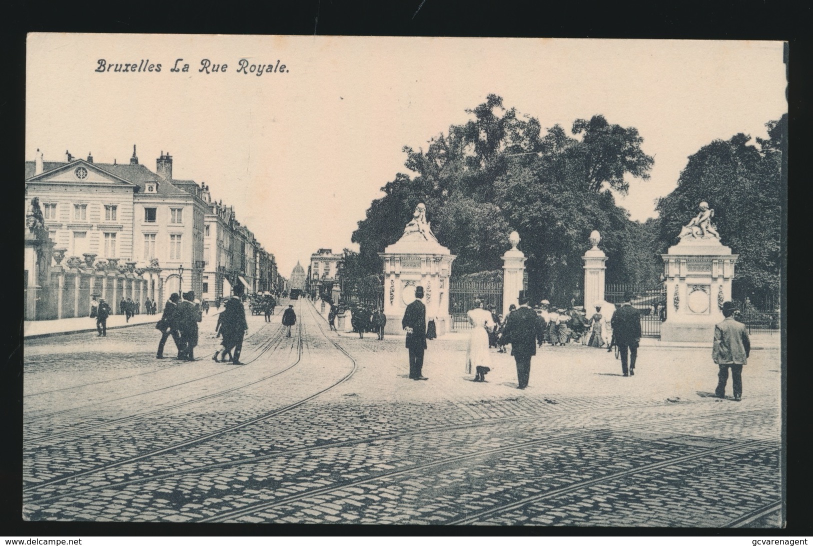 BRUXELLES  LA RUE ROYALE - Bruxelles-ville