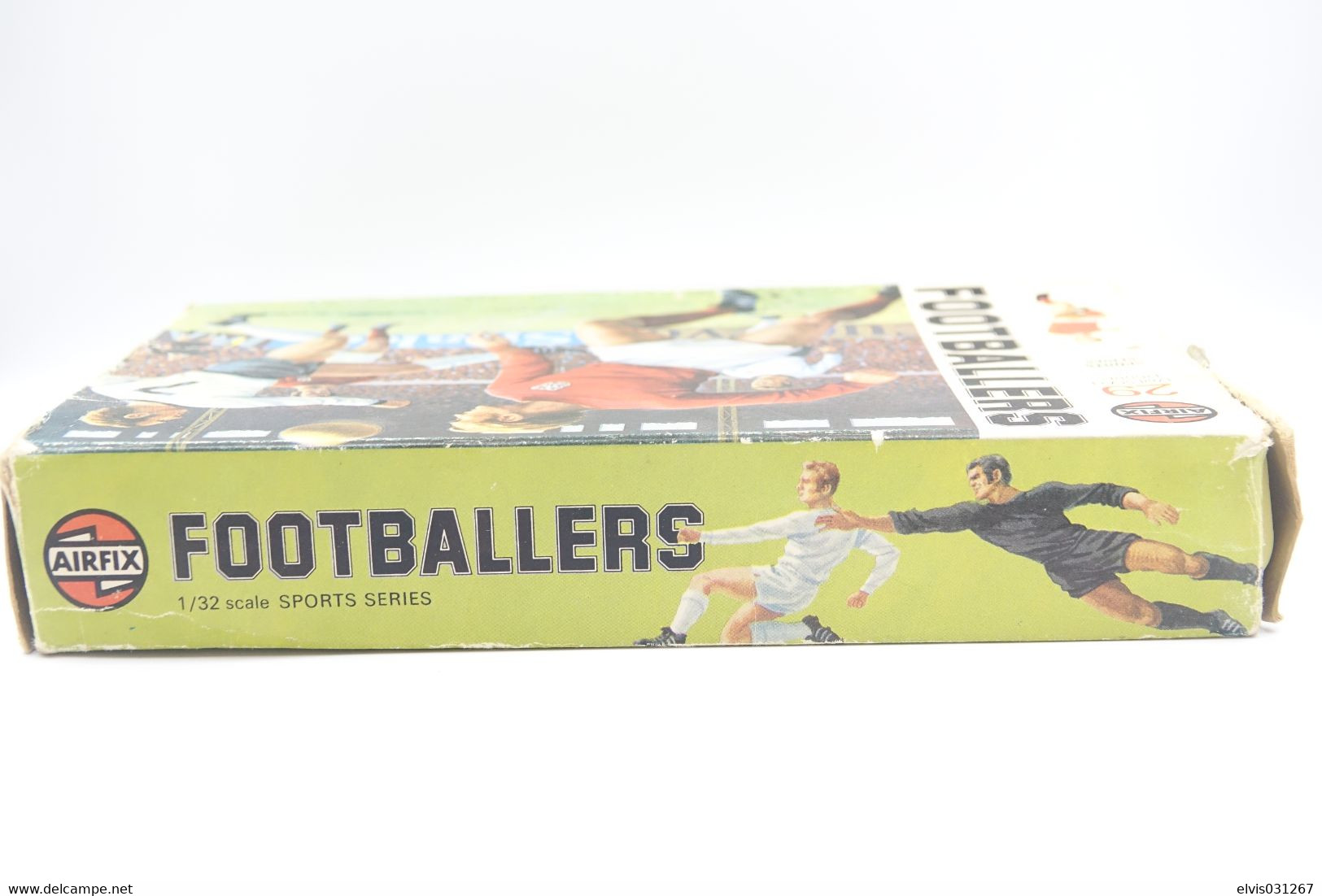 Airfix FOOTBALLERS Soccer, Scale 1/32, Vintage 29pc ( Complete ) - Figuren