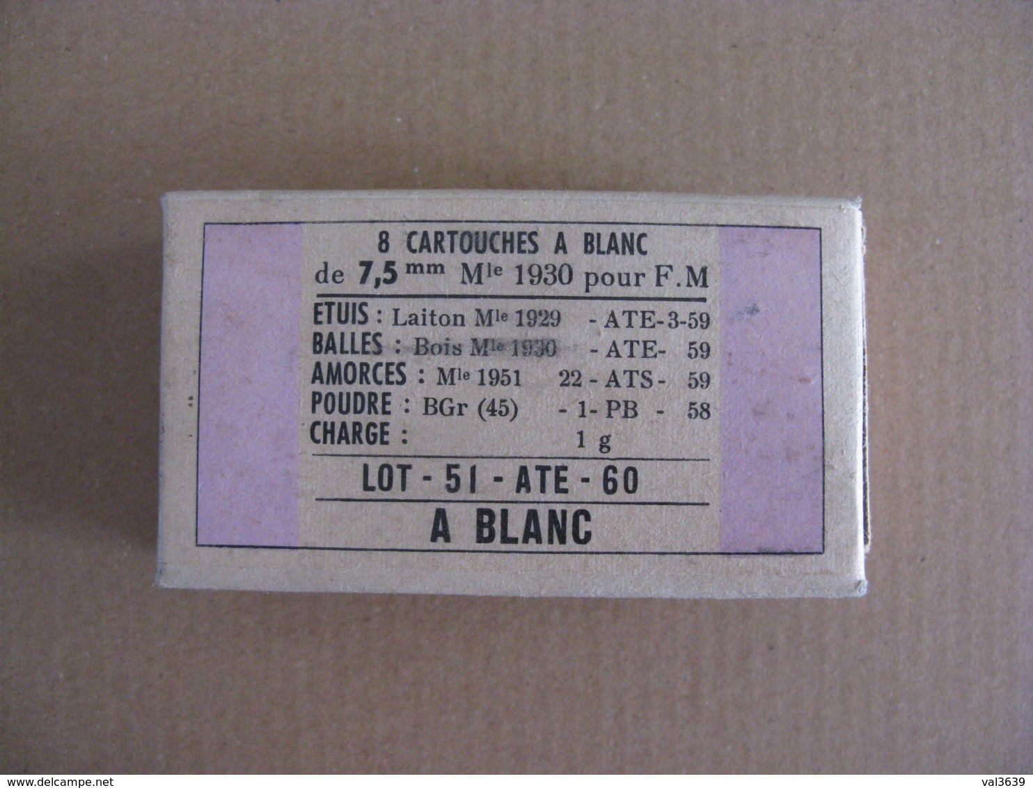Boite Vide De 8 Cartouches à Blanc 7,5 Mm Modèle 1930 Pour F.M. - Decotatieve Wapens