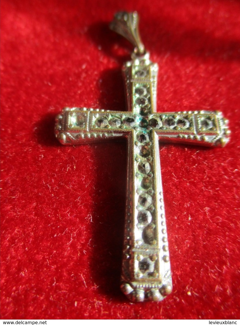 Petite Croix Pendentif Religieux Ancienne / Incrustée De Strass/ Czechoslovakia / Tchecoslovaquie/Vers 1920-30      CRX8 - Religion & Esotérisme