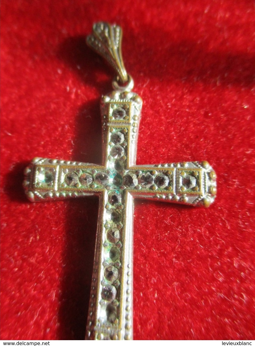 Petite Croix Pendentif Religieux Ancienne / Incrustée De Strass/ Czechoslovakia / Tchecoslovaquie/Vers 1920-30      CRX8 - Religion & Esotérisme