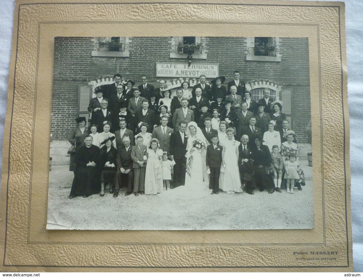 Cpa /photo - 35 - Montauban De Bretagne-mariage De J.Nevot Devant Le Café Terminus-boucherie A. Nevot-photo Massart - Autres & Non Classés