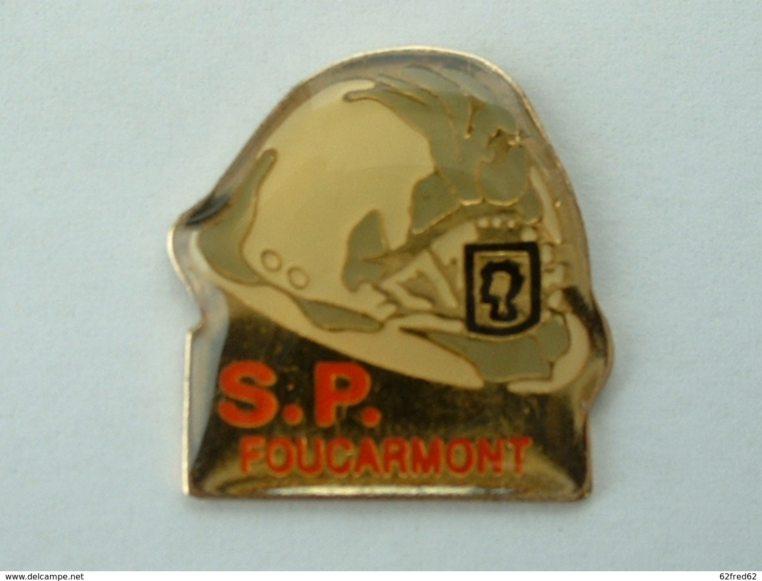 PIN'S SAPEURS POMPIERS FOUCARMONT - 76 - SEINE MARITIME - Brandweerman