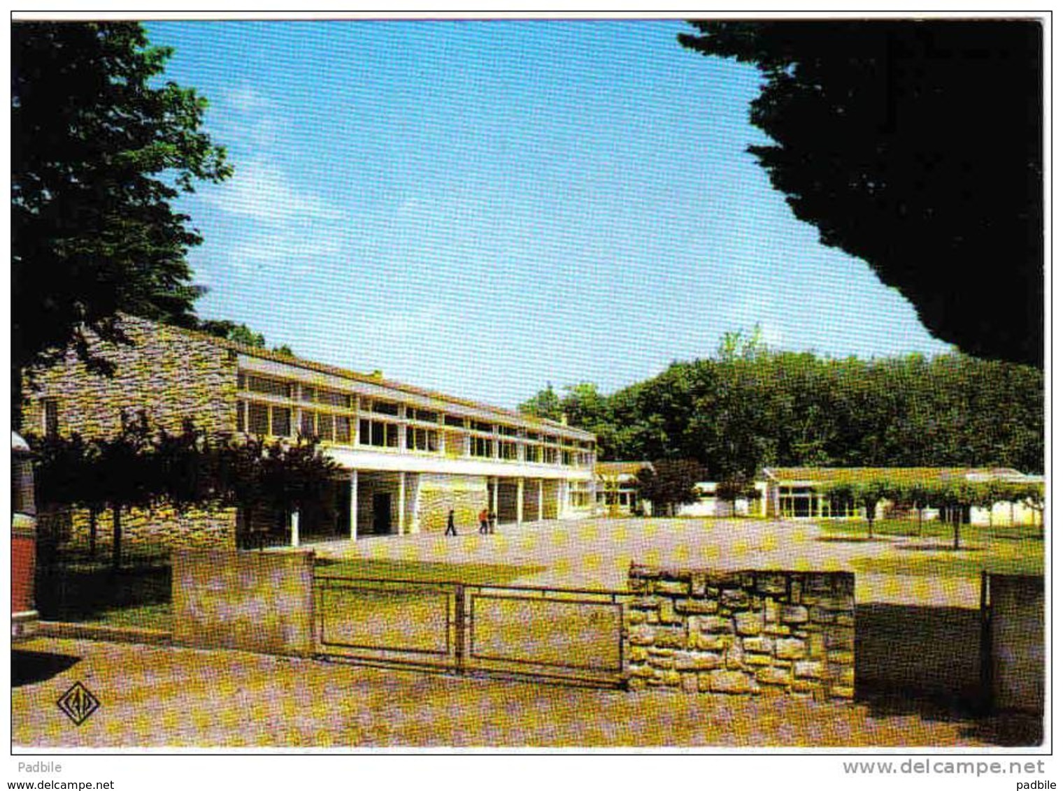 Carte Postale 47.  Meilhan Le Groupe Scolaire école Trés Beau Plan - Meilhan Sur Garonne