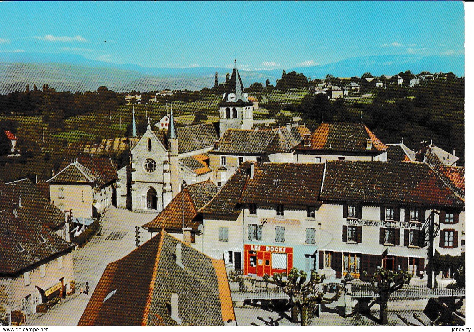 CORBELIN ,UN COIN DU VILLAGE ,LES DOCKS,HOTEL DU COMMERCE ,COULEUR  REF 62764 - Corbelin