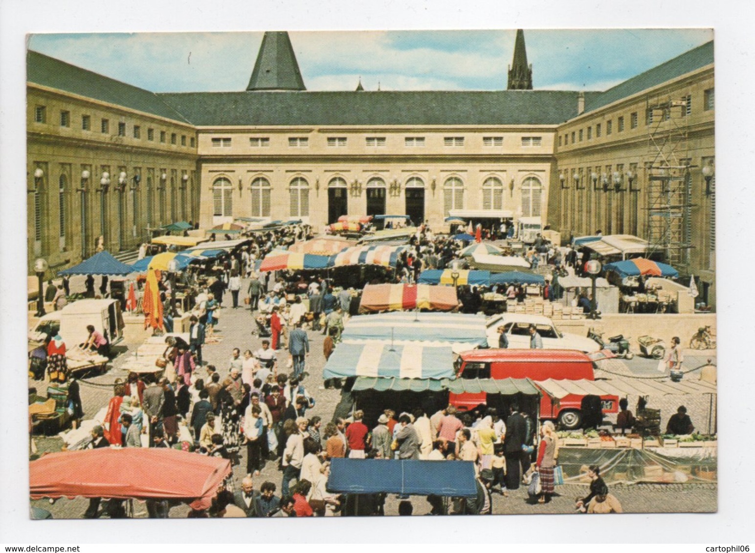 - CPM METZ (57) - Le Marché 1985 (belle Animation) - Edition Pierron - - Metz