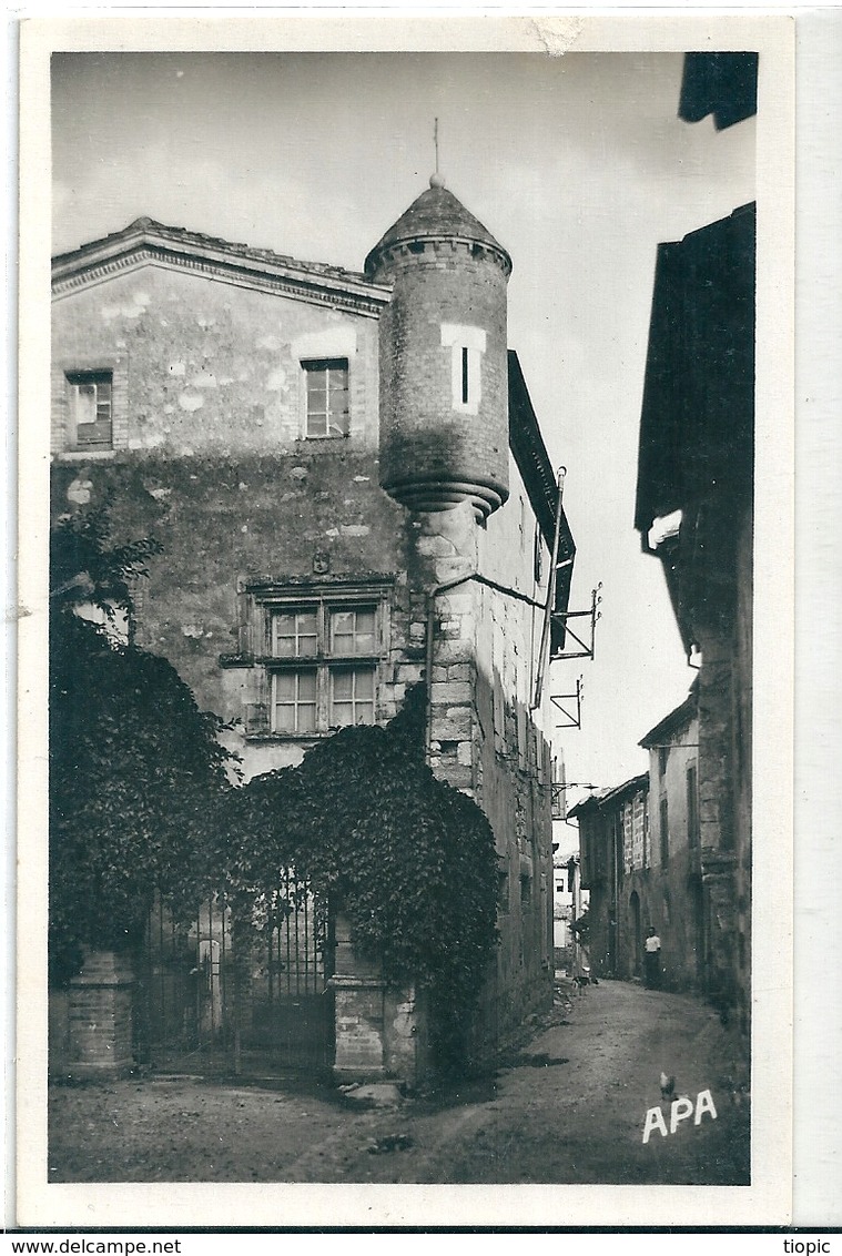 Carte Photo N Et B  De  CASTELNAU-de-MONTMIRAL  ( 81 )  Vieille Rue Du XIII è Siecle  -  Le Chateau  De  Rottallier. - Castelnau De Montmirail