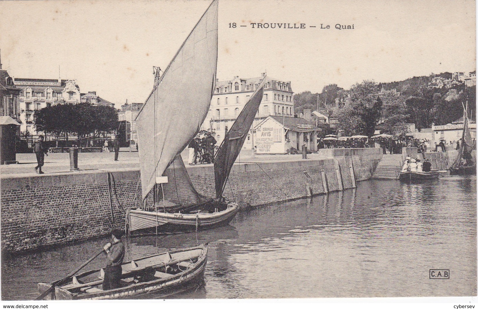 TROUVILLE-sur-MER - Le Quai - Bateaux - Animé - Trouville