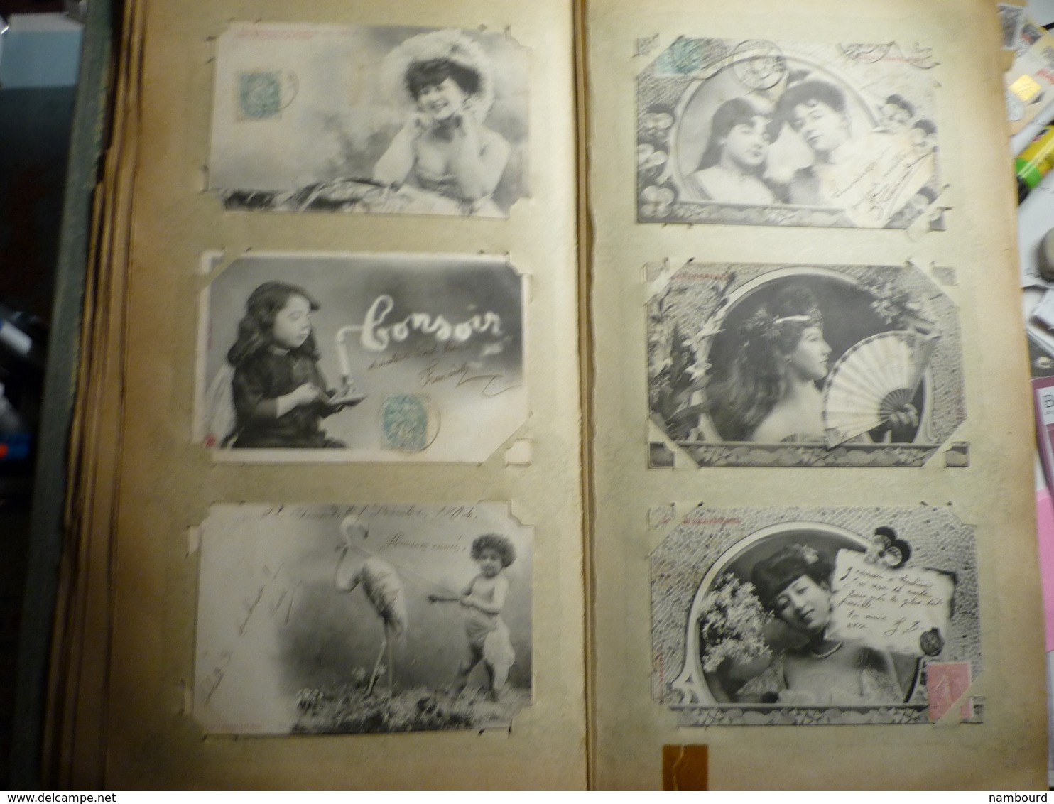 Lot de 696 cartes fantaisie Bergeret dans un gros album ancien de 232 pages