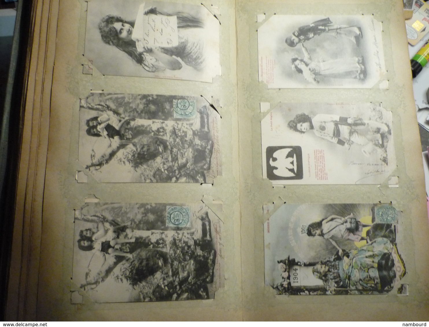 Lot de 696 cartes fantaisie Bergeret dans un gros album ancien de 232 pages