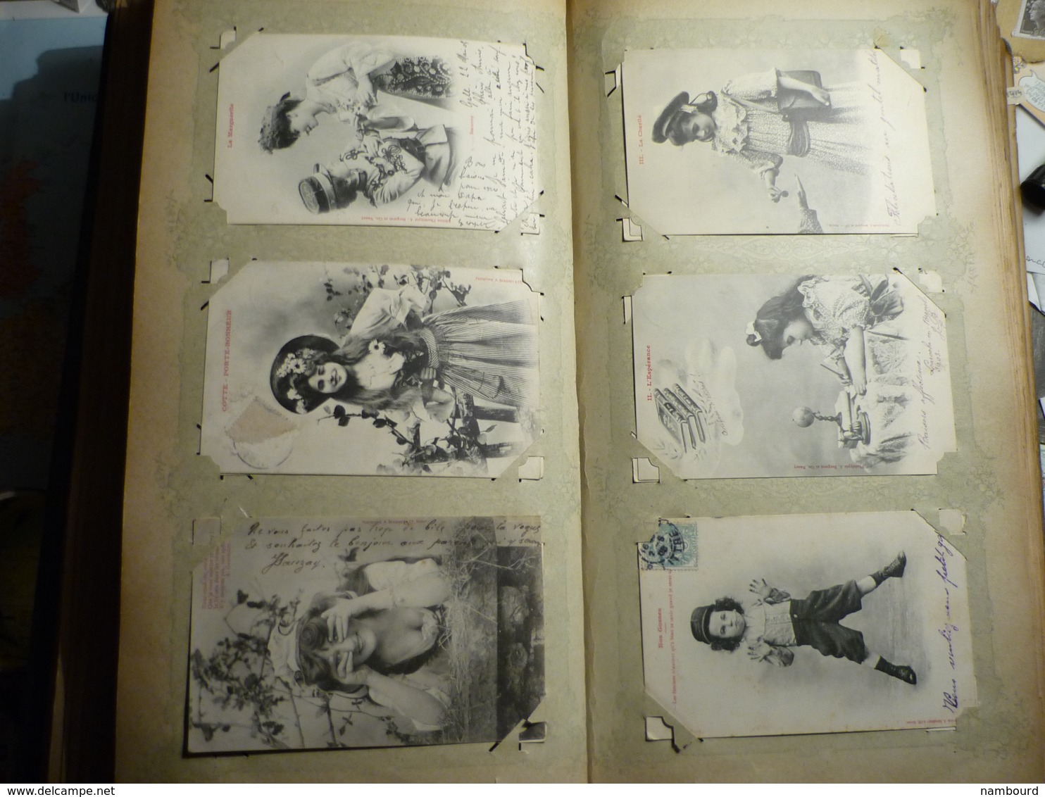 Lot de 696 cartes fantaisie Bergeret dans un gros album ancien de 232 pages