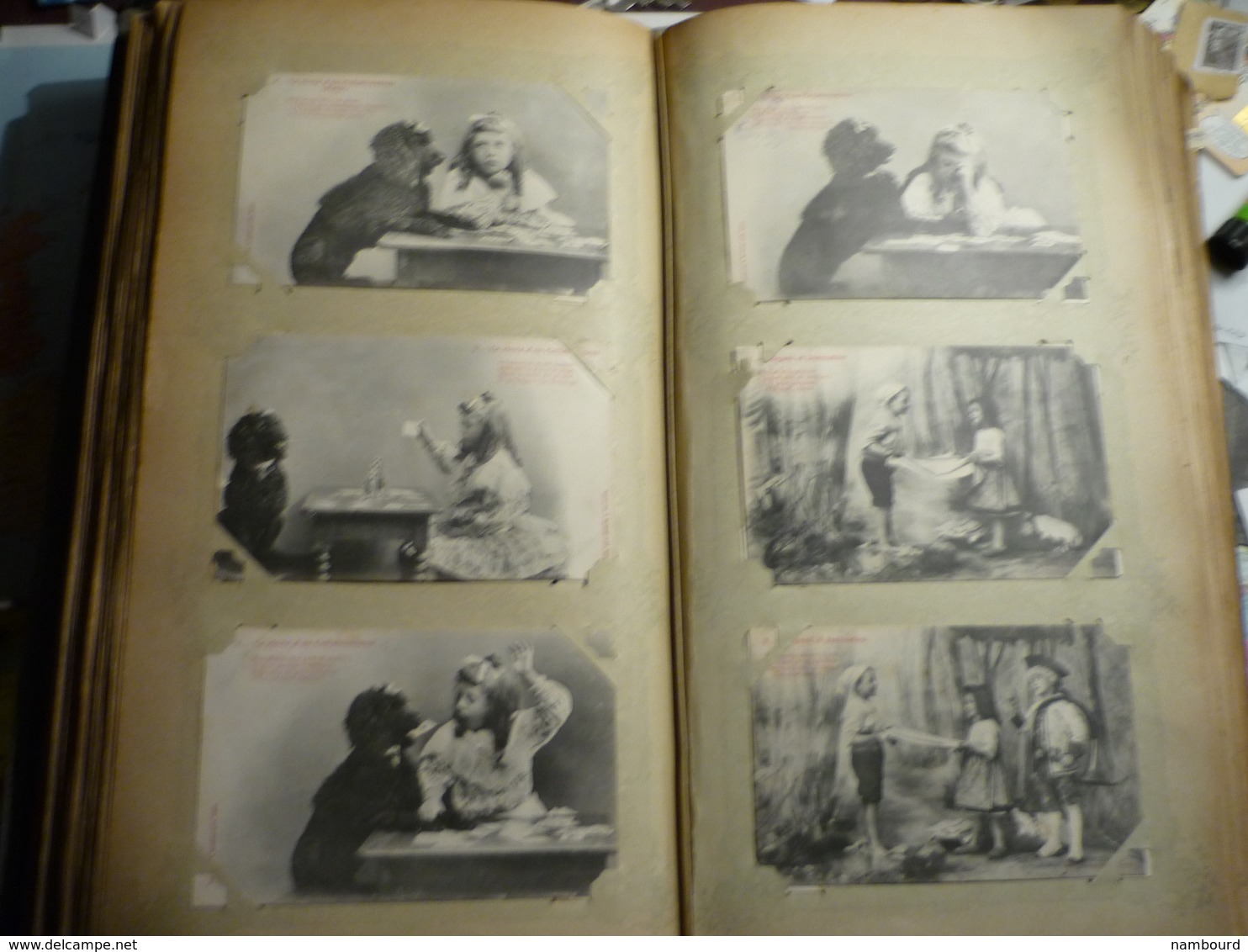 Lot de 696 cartes fantaisie Bergeret dans un gros album ancien de 232 pages