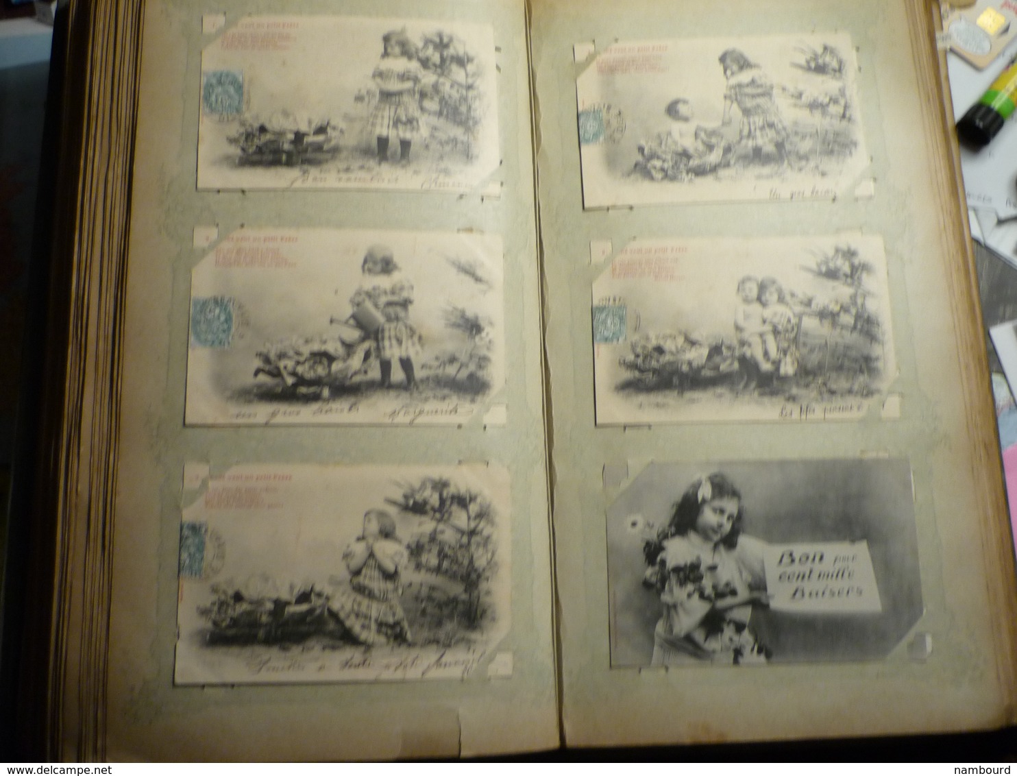 Lot de 696 cartes fantaisie Bergeret dans un gros album ancien de 232 pages