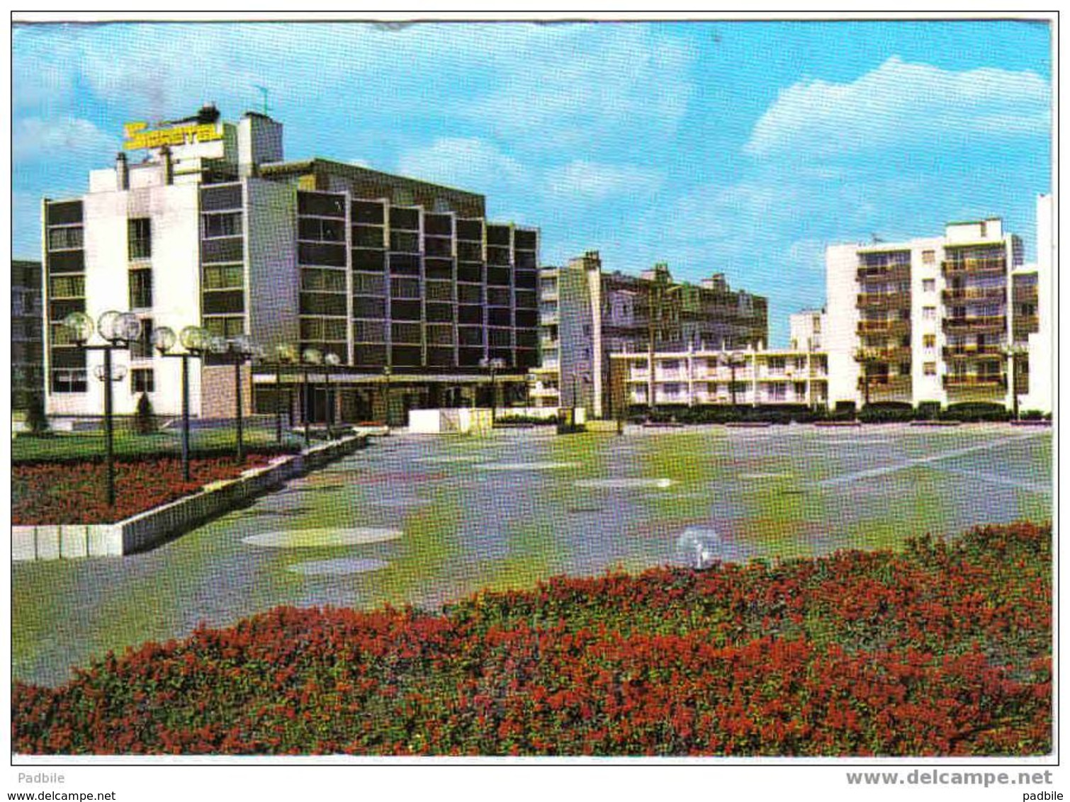 Carte Postale 76.  Le Grand-Quevilly  Cité Des Arcades Et Le Soretel Très Beau Plan - Le Grand-quevilly