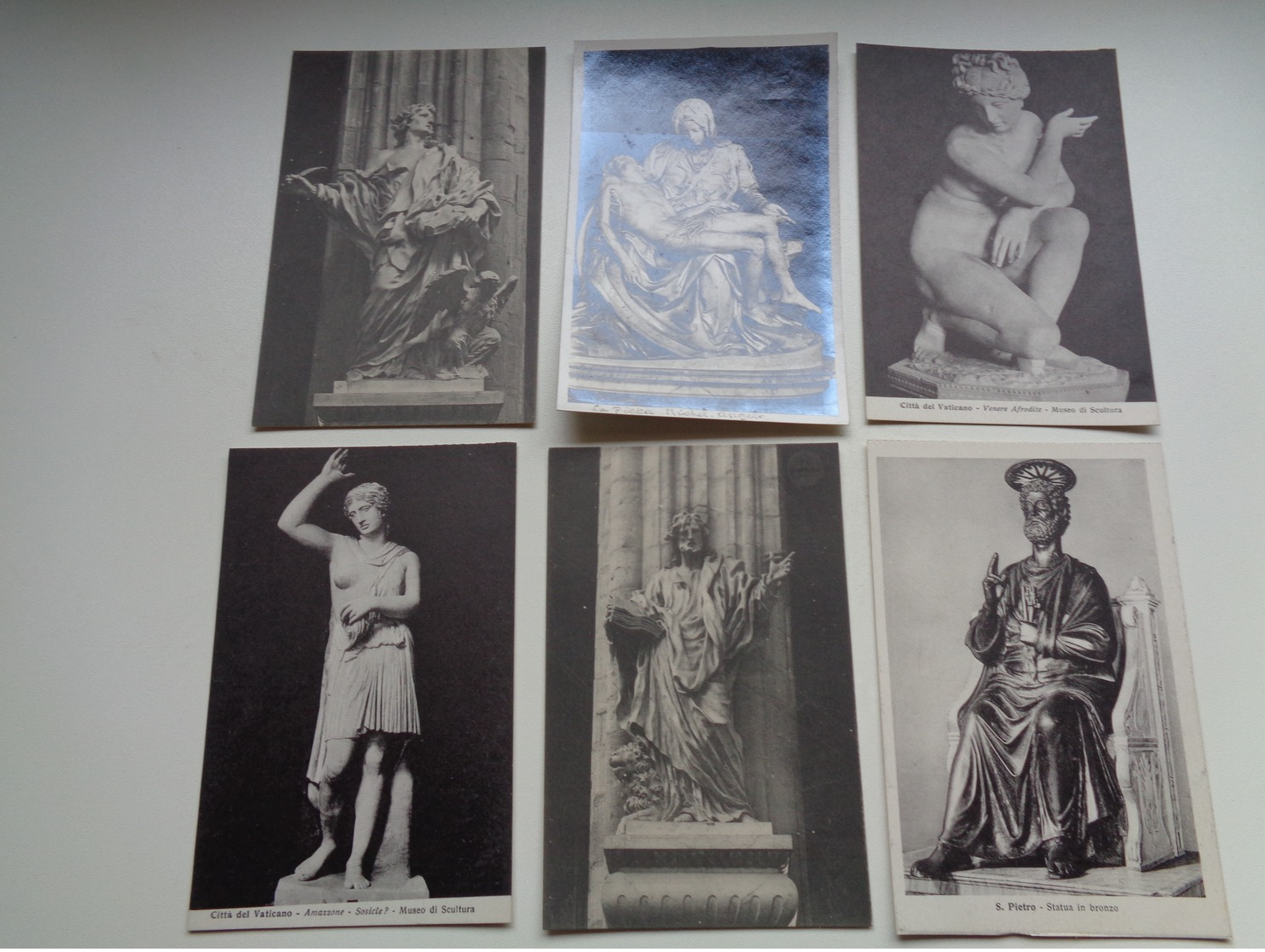 Beau lot de 60 cartes postales de sculptures  sculpture  statue        Mooi lot van 60 postkaarten sculpturen  sculptuur