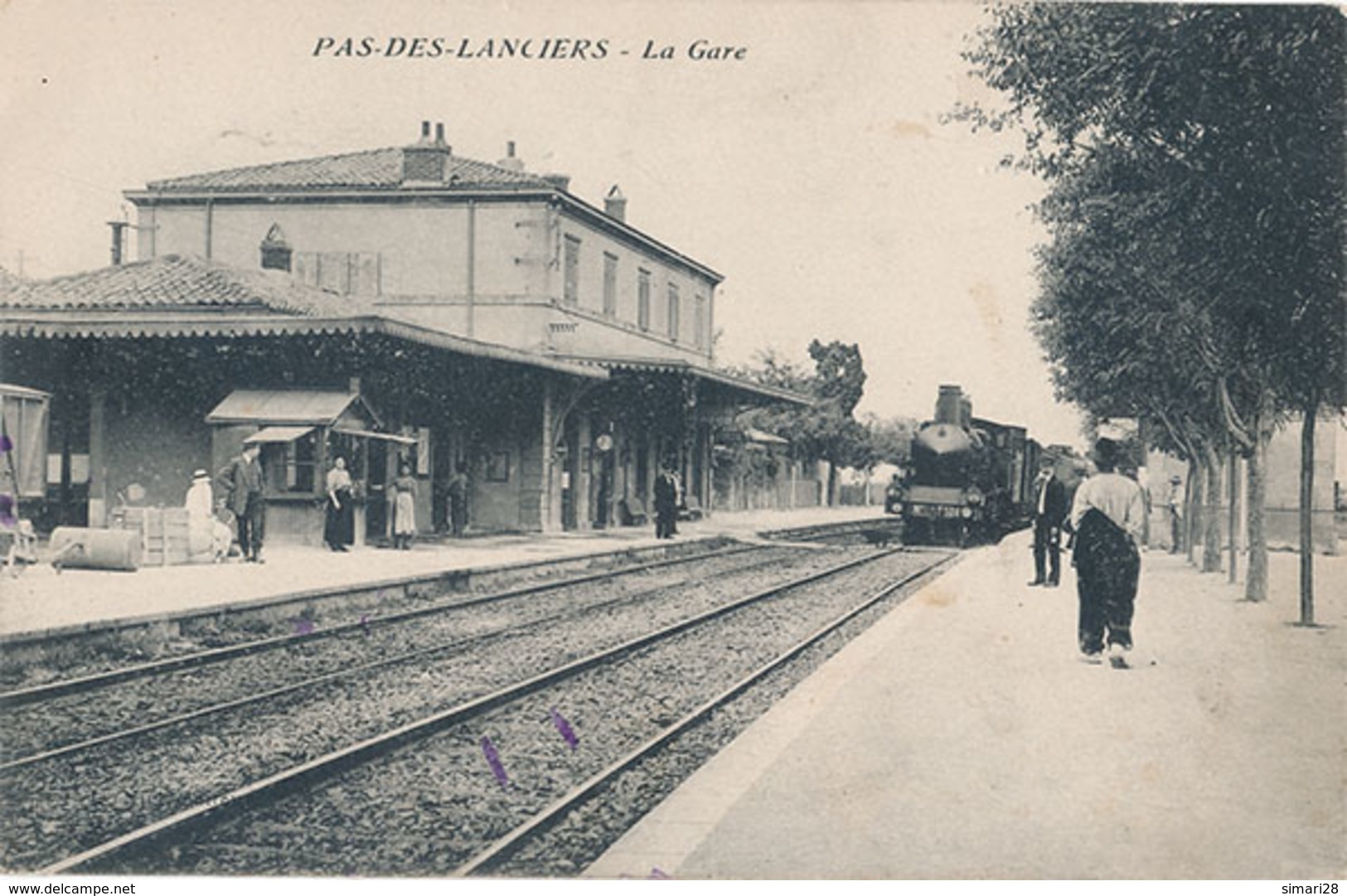 PAS DE LANCIERS - LA GARE - Marignane