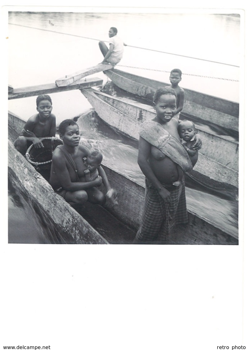 Photo Afrique 12,8 X 17,8 Cms, AEF, Moyen Congo - Femmes Et Enfants Au Bac De Djambala - Afrique