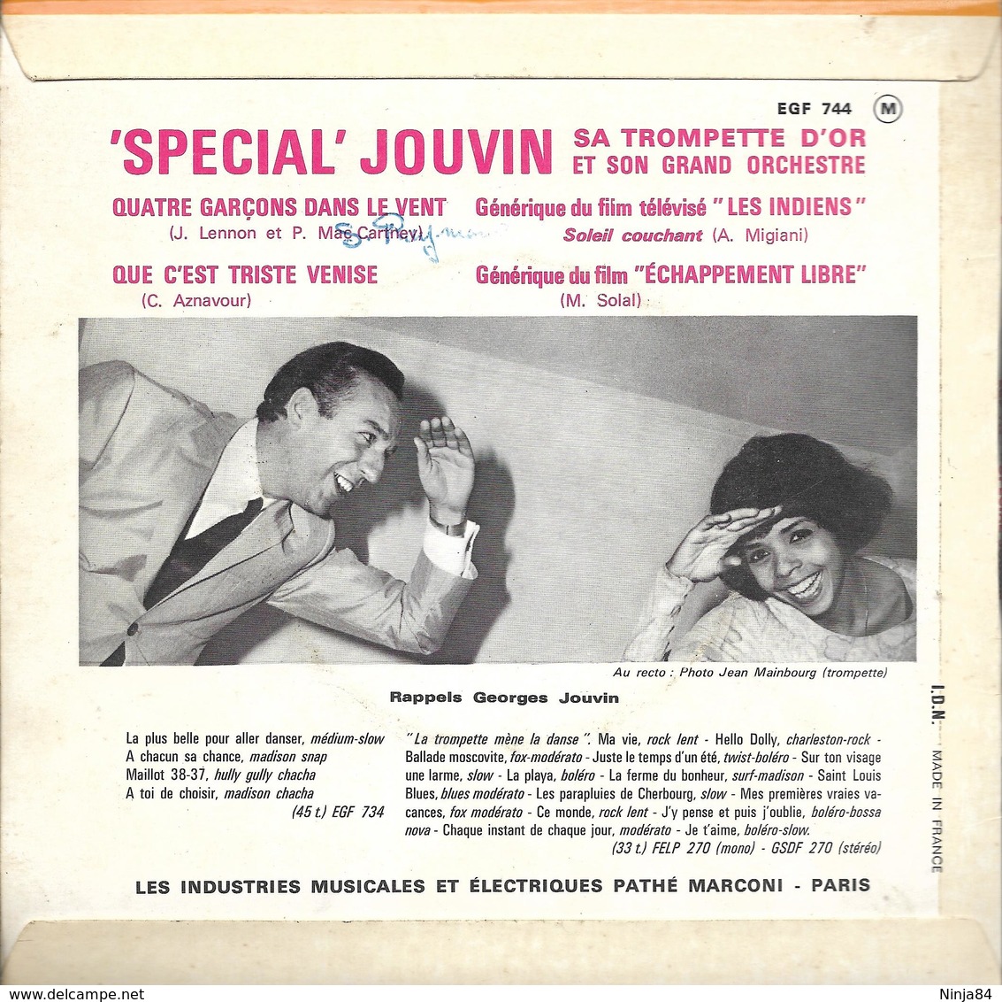 EP 45 RPM (7")  Georges Jouvin / Beatles / Charles Aznavour  "  4 Garçons Dans Le Vent  " - Instrumentaal