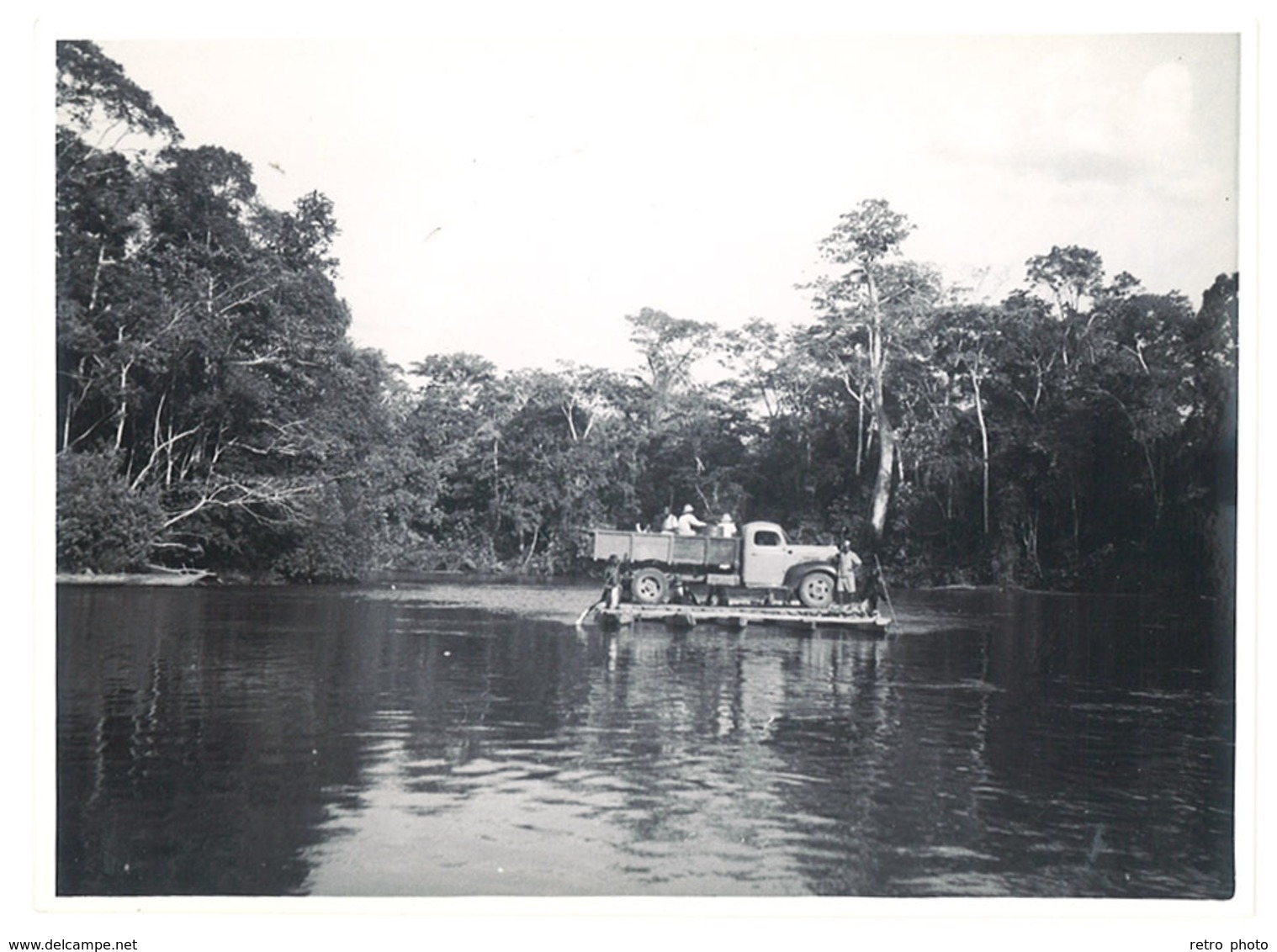 Photo Afrique 12,8 X 17,8 Cms, AEF, Moyen Congo - Région D'Ouesso - Bac Sur Le Mambili ( Camion ) - Afrique