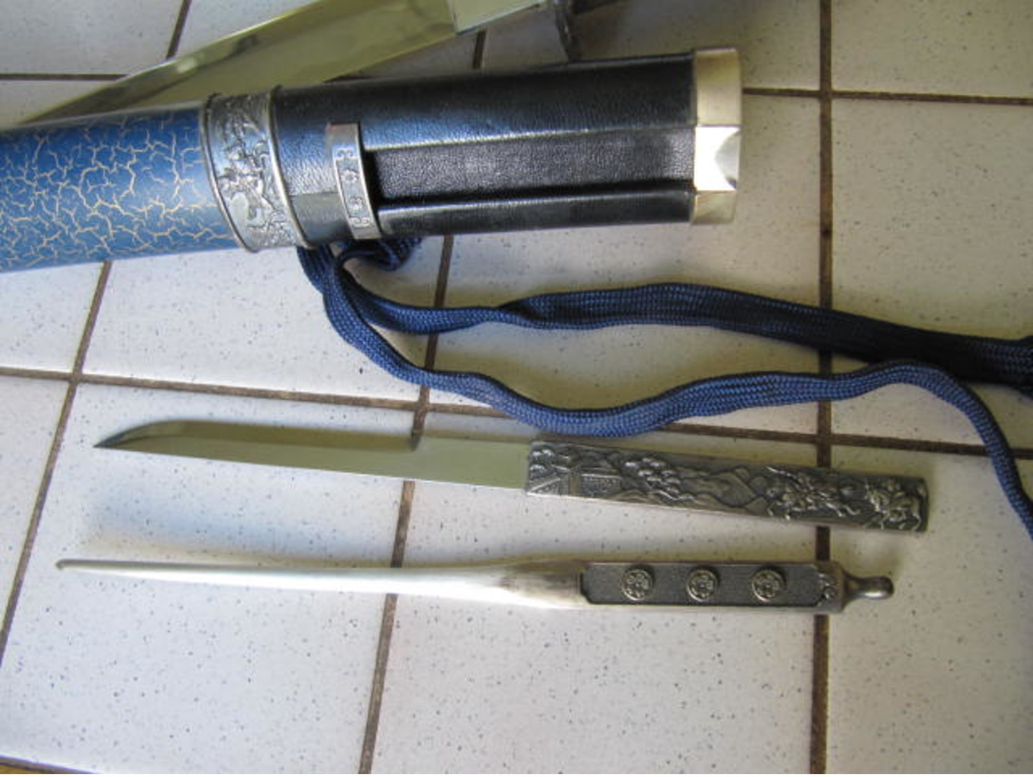 SABRE JAPONNAIS  Des Années 80 . COMPLET Et BON ETAT - Armes Blanches