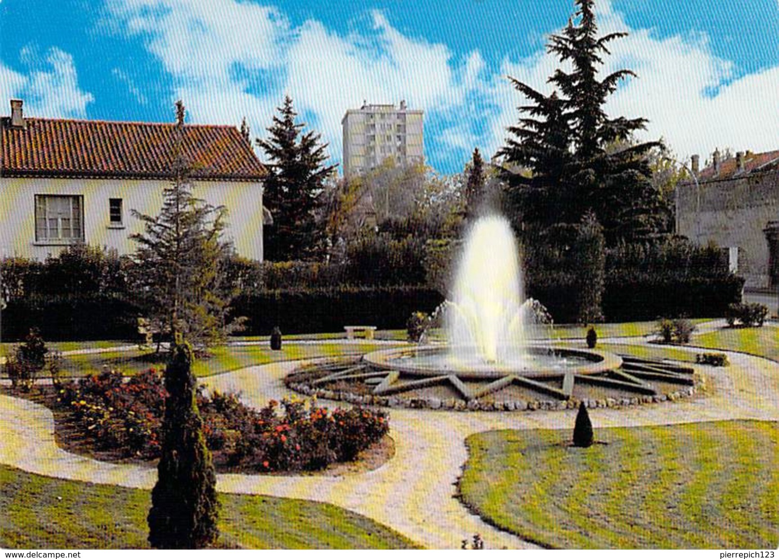 84 - Le Pontet - La Fontaine - Le Pontet