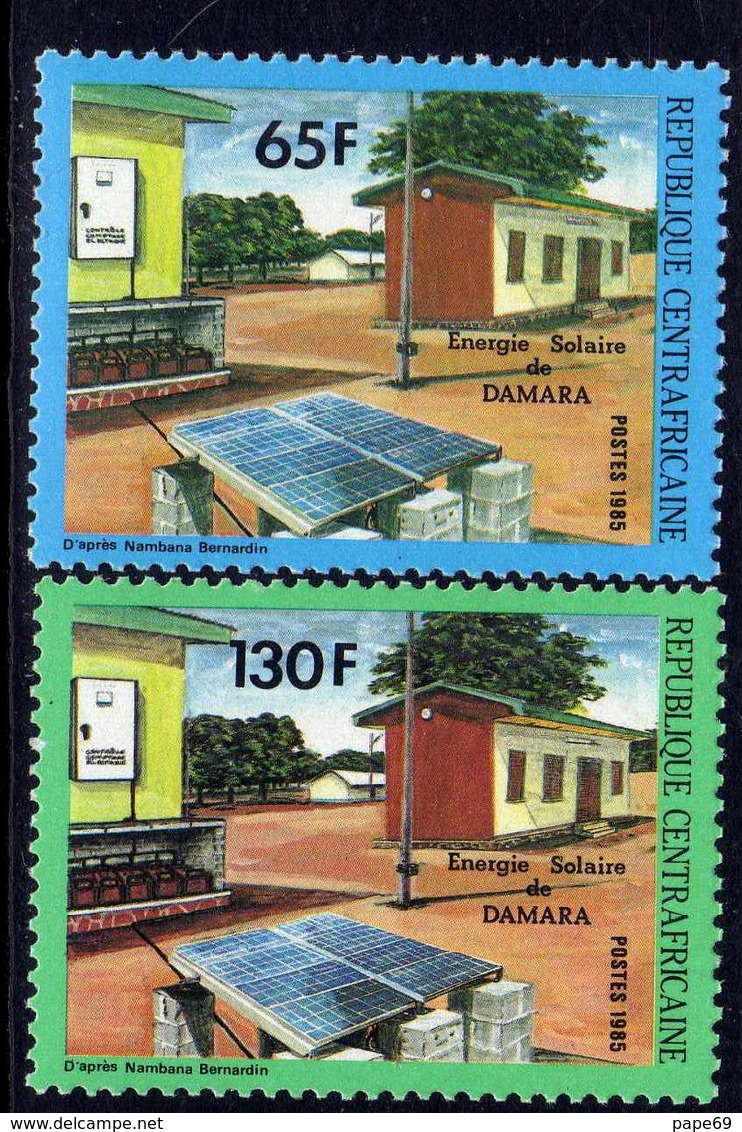 Centrafricaine N° 688 / 89 XX  Utilisation De L' énergie Solaire  Les 2 Valeurs Sans Charnière TB - Centrafricaine (République)