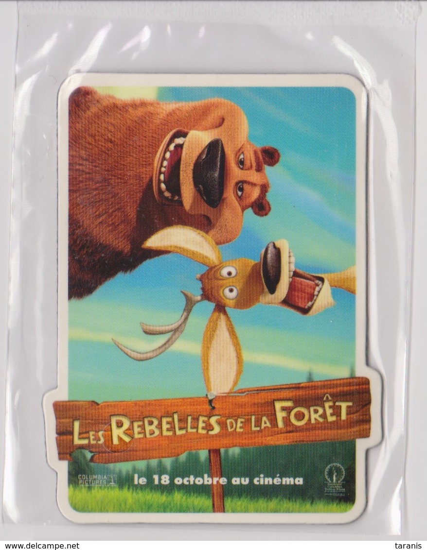LES REBELLES DE LA FORET - CINEMA, HUMOUR, OURS - Carte 5.2 X 8.5 Sous Pochette Cellulo D'origine (voir Scan) - Advertising