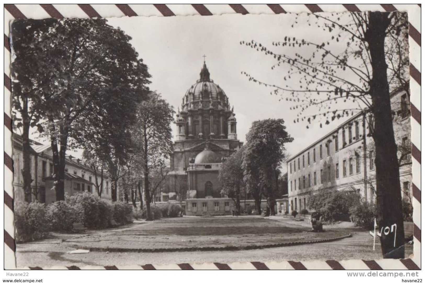 3AC397 HOPITAL MILITAIRE DU VAL DE GRACE PARIS JARDINS    2 SCANS FLAMME SALON BRICOLAGE - Santé, Hôpitaux