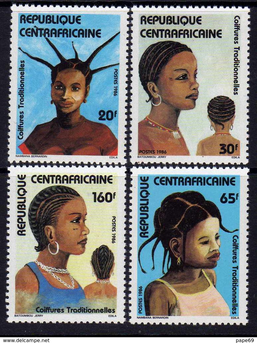 Centrafricaine N° 722 / 25 XX Coiffures Féminines Traditionnelles,  La Série Des 4 Valeurs Sans Charnière, TB - Centrafricaine (République)