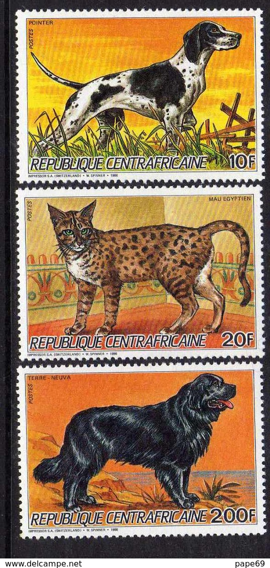 Centrafricaine N° 739 / 41 XX Faune : Chiens Et Chats, La Série Des 3 Valeurs Sans Charnière, TB - Centrafricaine (République)