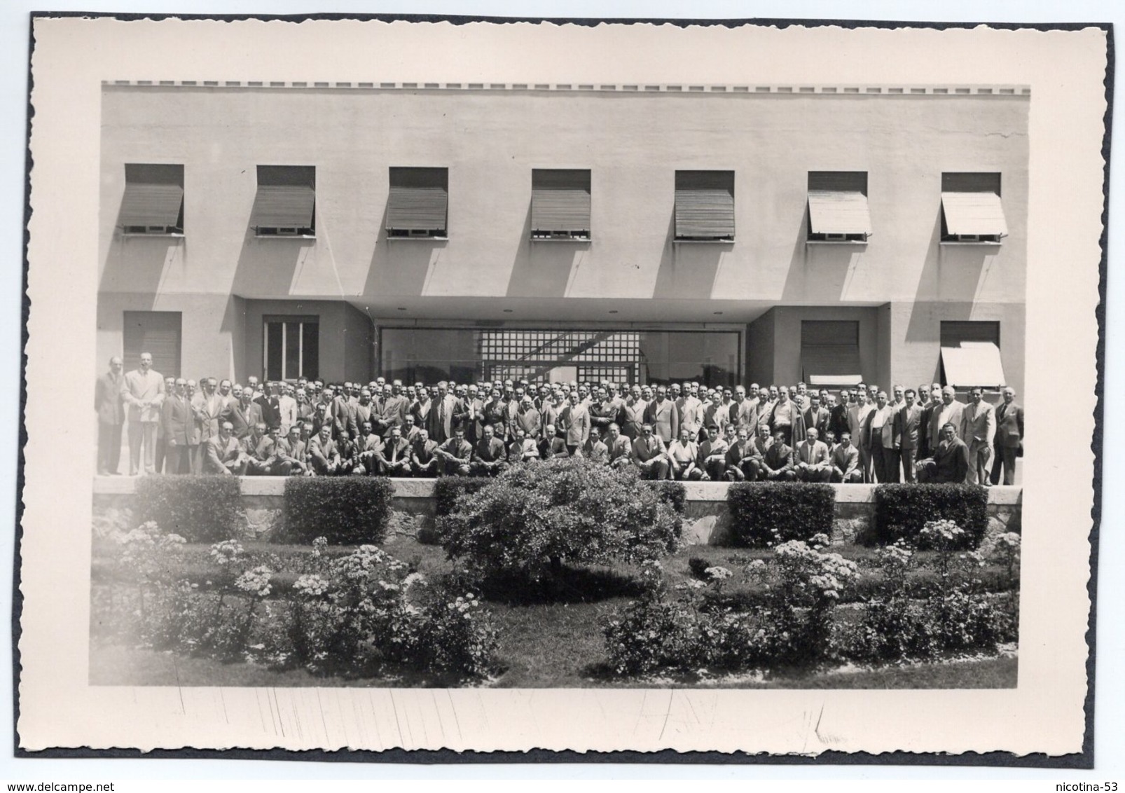 CT-00278- FOTO ORIGINALE - GRUPPO VISITA IN AZIENDA "SAINT GOBAIN " DI PISA GIUGNO 1951 - Persone Anonimi