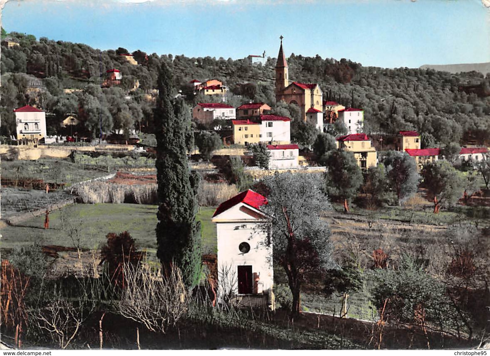 06 .n° 21960 . Sclos De Contes . Les Trois Eglises . Vue Generale .cpsm.10.5 X 15cm . - Contes