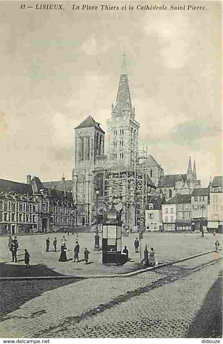 14 - Lisieux - La Place Thiers Et La Cathédrale Saint Pierre - Animé - Voir Scans Recto-Verso - Lisieux