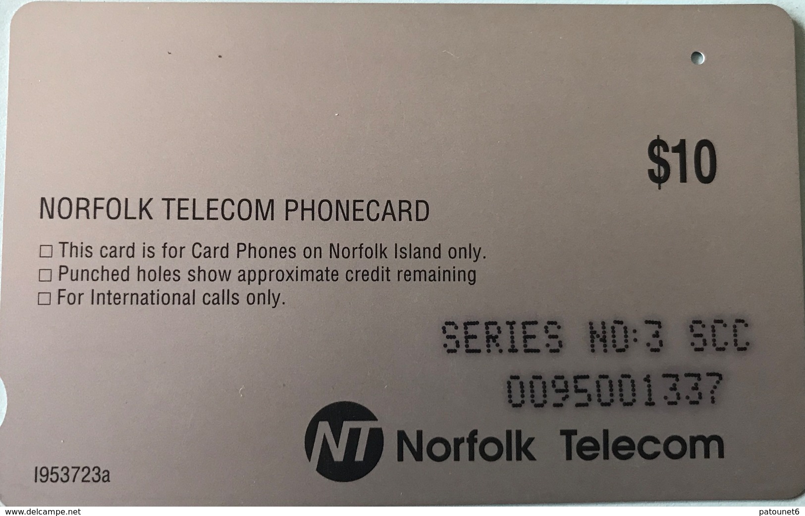 ILE NORFOLK  -  Phonecard  -  " Tamura " -  Humpback Whale Breaching  -  $10 - Ile Norfolk