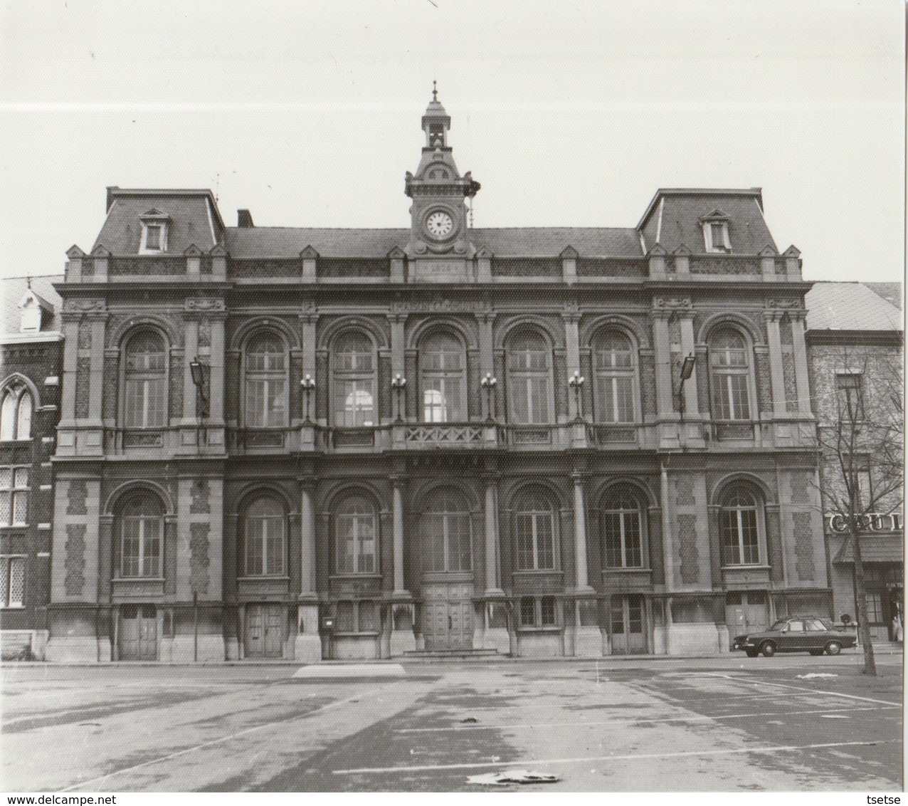 Boussu  - Maison Communale ... Photo Années 80 - Boussu