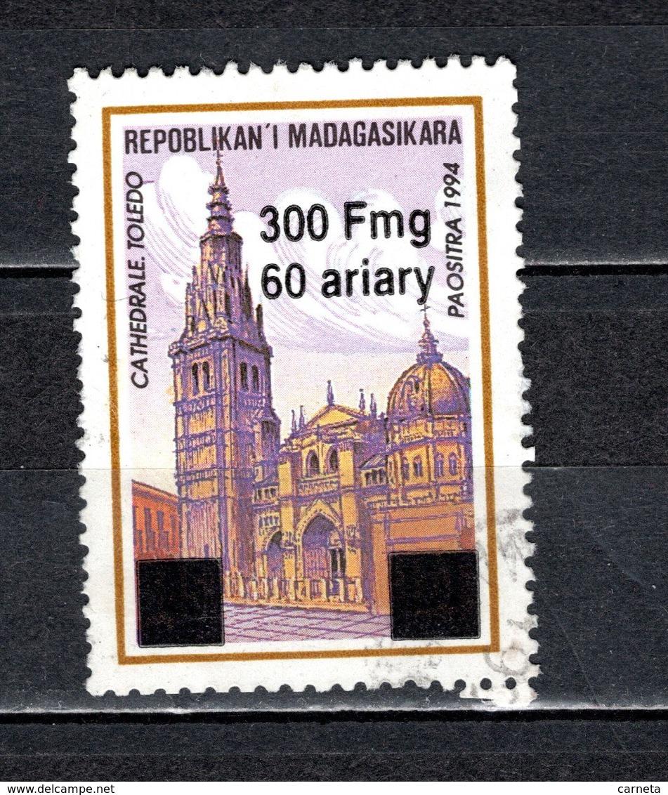 MADAGASCAR N° 1681M  SURCHARGE LOCALE OBLITERE   COTE  ? €  EGLISE   VOIR DESCRIPTION - Madagascar (1960-...)