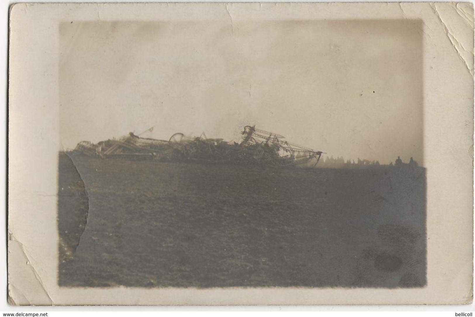 SAINT CLEMENT  -  CARTE PHOTO  -  Zeppelin Abbattu - Autres & Non Classés