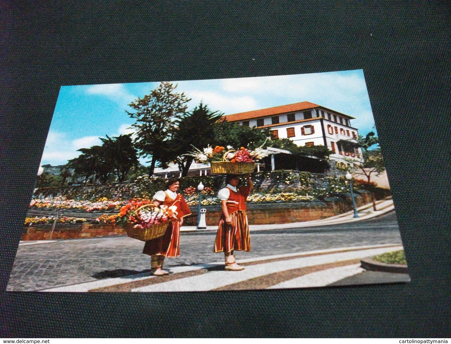 COSTUME COSTUMI COSTUMES TRACHTEN TRAJES  FUNCHAL HOTEL NEW AVUNUE E VENDEDEIRAS DE FLORES - Costumi