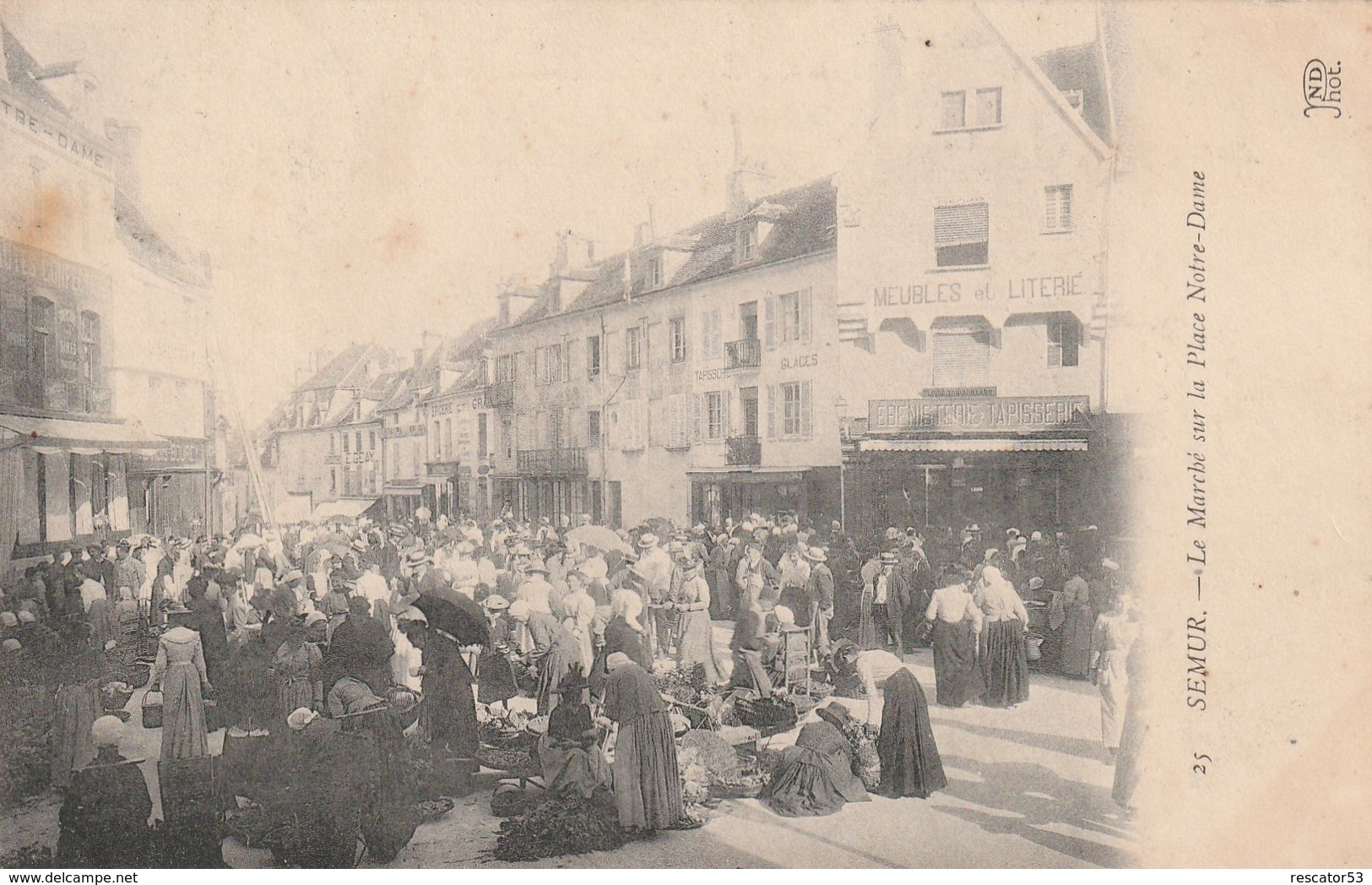 Rare Cpa Semur Le Marché Sur La Place Notre-dame - Semur