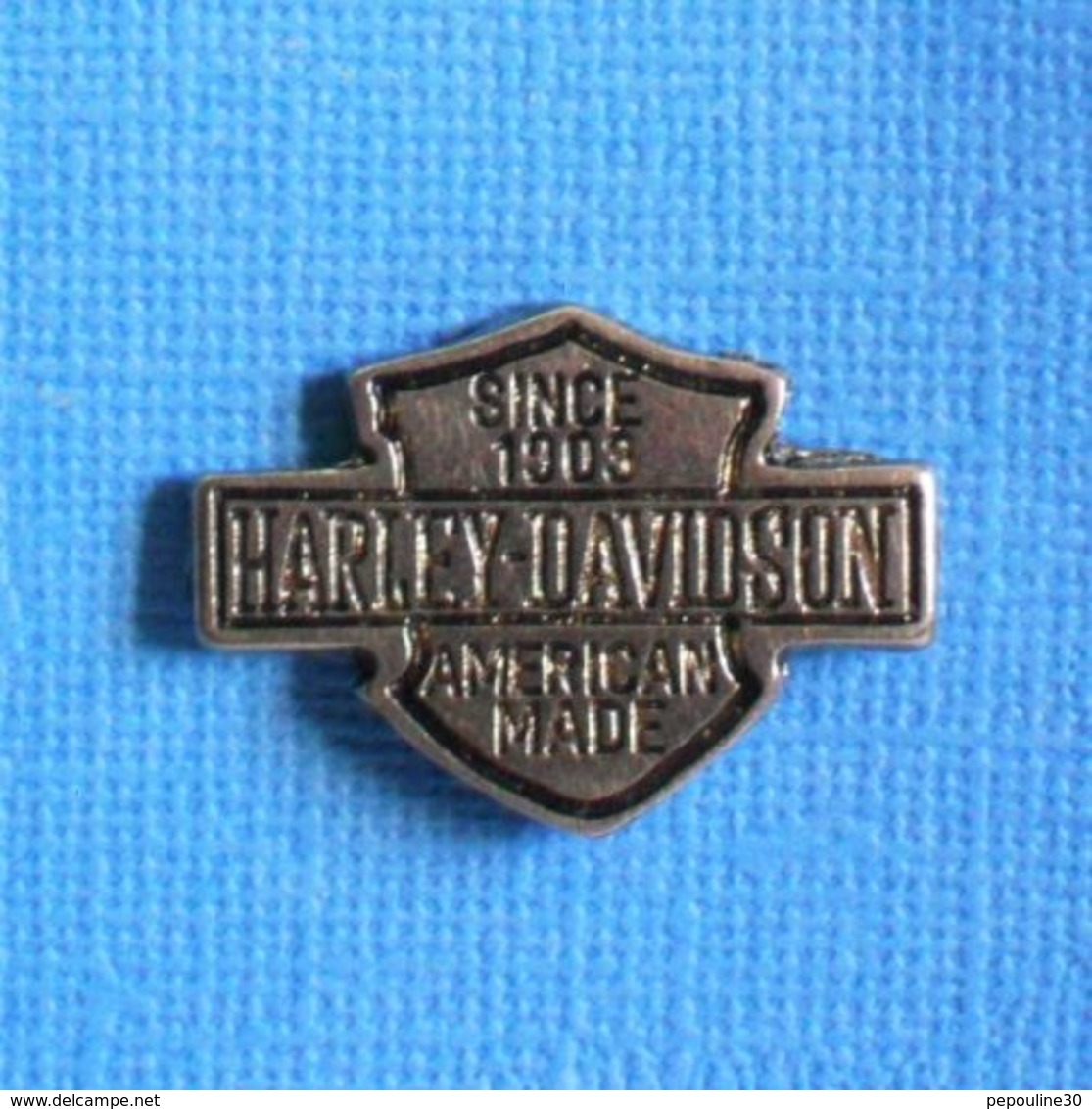 1 PIN'S //  ** SINCE 1903 / HARLEY-DAVIDSON / AMIRICAN MADE ** - Motorfietsen