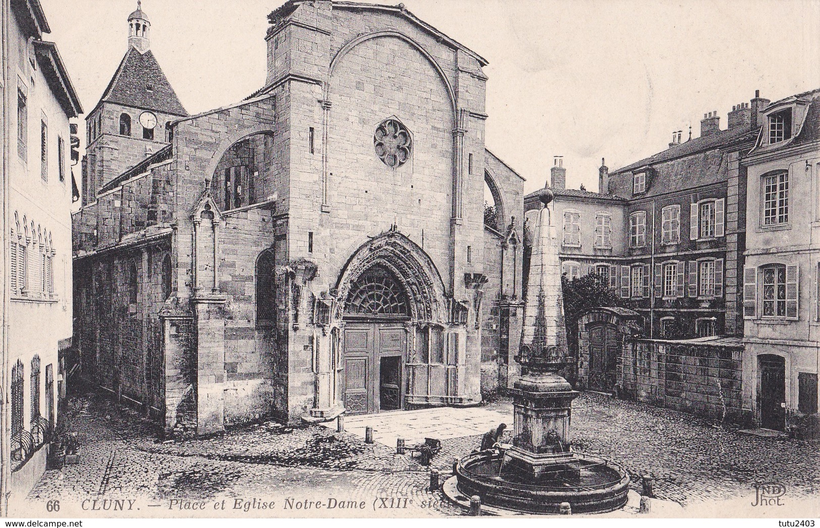 66 CLUNY                                 Place Et Eglise Notre Dame - Cluny